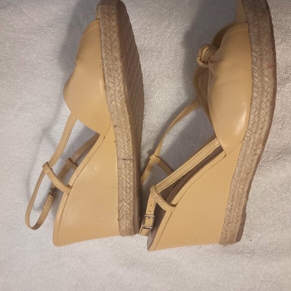 Antonio Melanie Yellow/Gold wedge sandals. - Picture 2 of 5